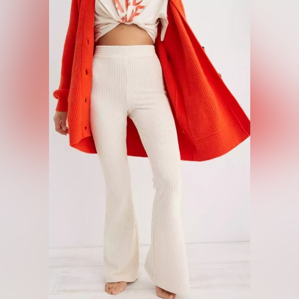 NWT Aerie High Waisted Velour Flare Pant L